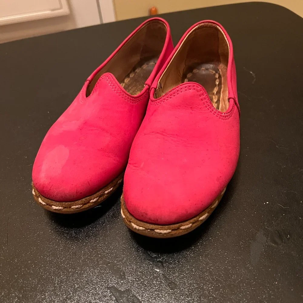 Sabah size 38 fushia pink leather flats